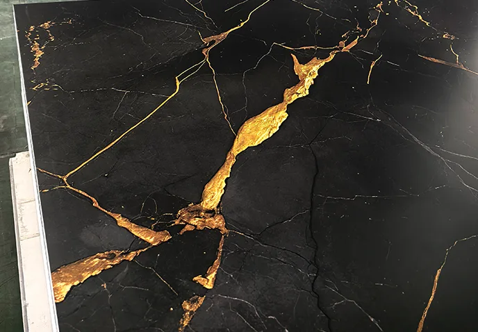 Anglies kristalų sienų plokštės pranašumai.